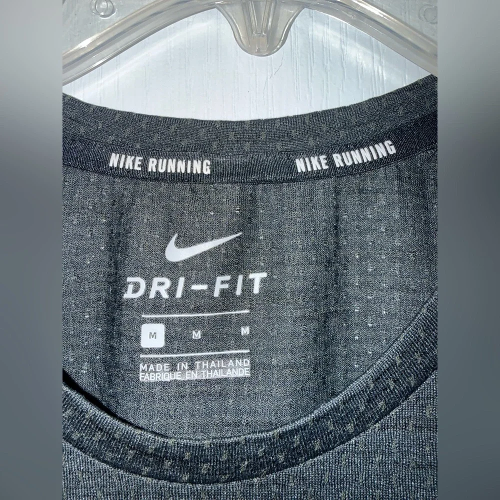 Nike Running Dri-FIT Dark Gray Athletic Training Tee Size M